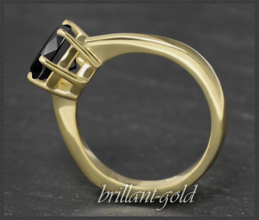 Brillant Ring aus 585 Gelbgold mit 2,34ct, schwarz